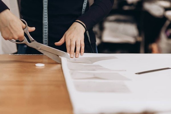 Comment choisir la densité climatique du tissu jersey en fonction des activités de l'enfant ?